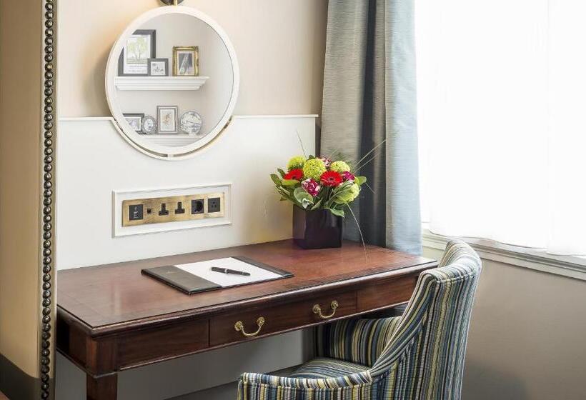 Номер Deluxe, The Bailey S Hotel London Kensington