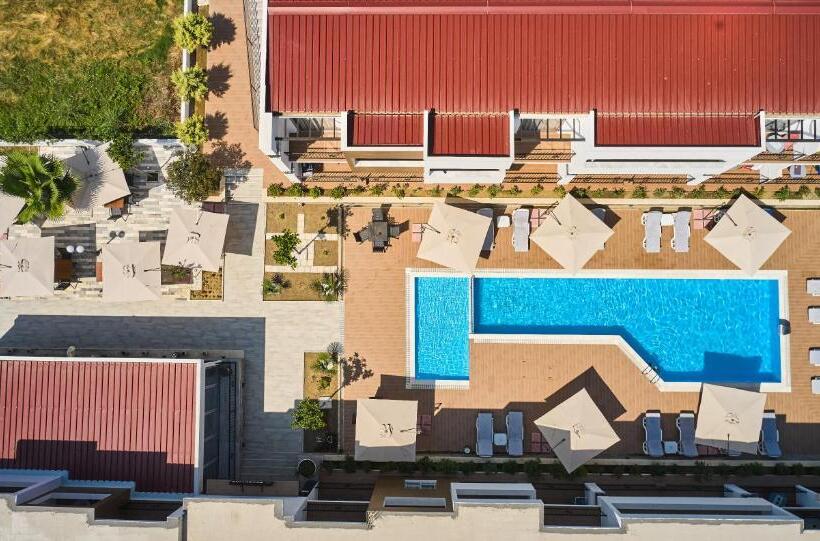 Deluxe Quadruple Room, Halibas