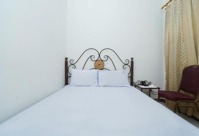 デラックスルーム, Oyo Life 2498 Kost Putri Purimas 23