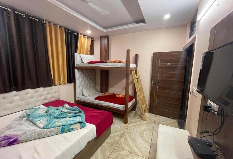 Семейный Номер, Vinayak Inn