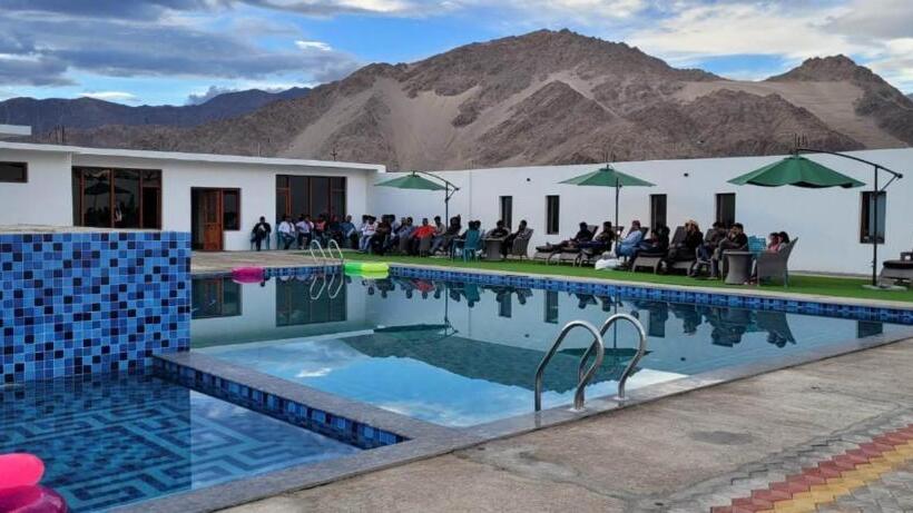 خانه 1 خوابه, The Fortune Resorts