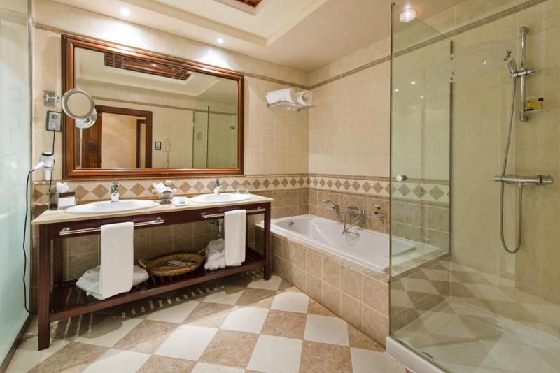 سوئیت با چشم‌انداز زمین گلف, Elba Palace Golf Boutique Hotel   Adults Only