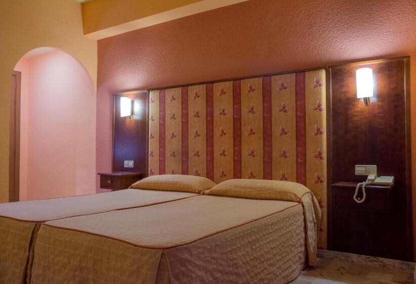 Номер Economy, Royal Costa