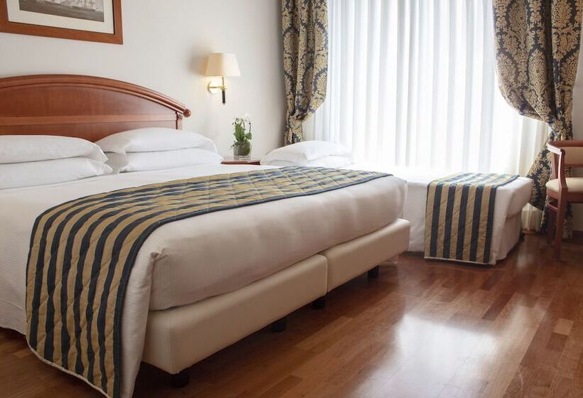 Номер Стандарт Трехместный, Starhotels Vespucci