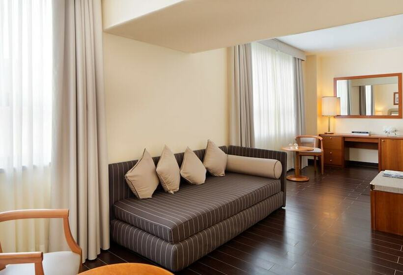 اتاق اجرایی, Starhotels Business Palace