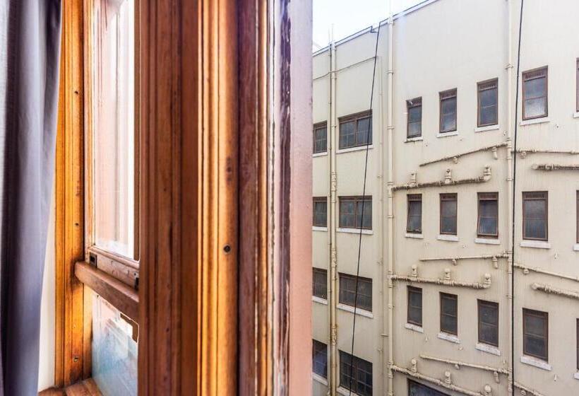 Номер Deluxe Вид на Город, Old Bank Hotel   Lion Roars Hotels & Lodges