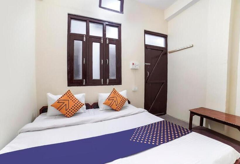 Трехместный Номер Классика, Spot On Hotel Aina