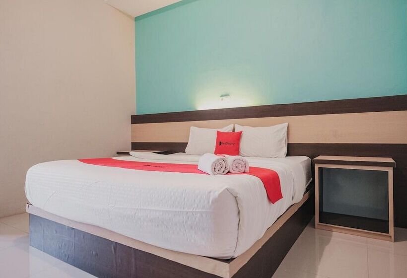 اتاق استاندارد, Reddoorz Syariah At Hotel Grand Mentari