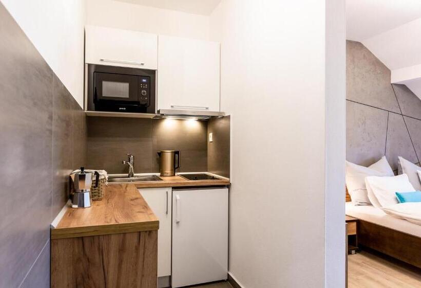 استودیوی استاندارد, Apartmán Dagmar