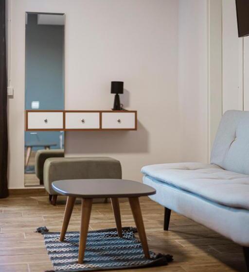Suite with lake view, Olivar Hotel Tirana