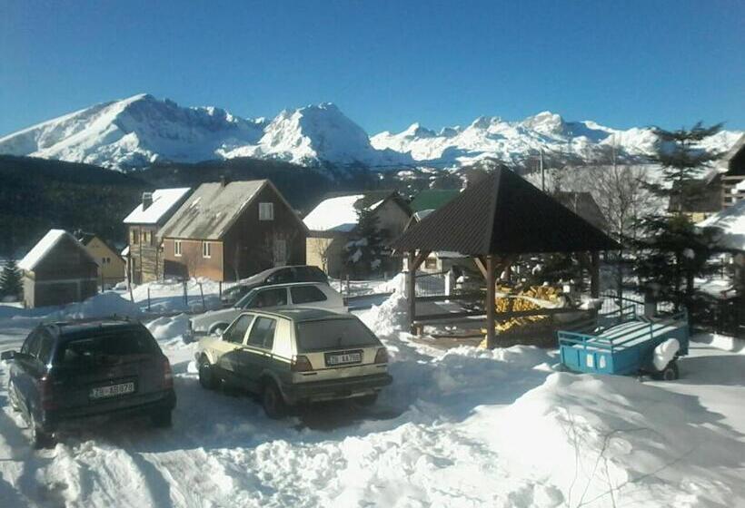 اتاق ساده سه‌ نفره, Guesthouse Mijatovic
