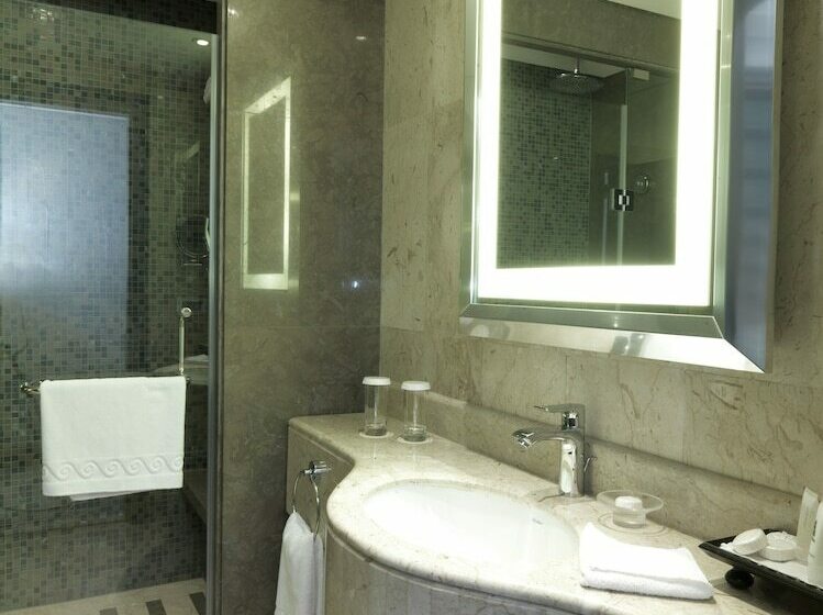 اتاق لوکس, Sofitel Beirut Le Gabriel