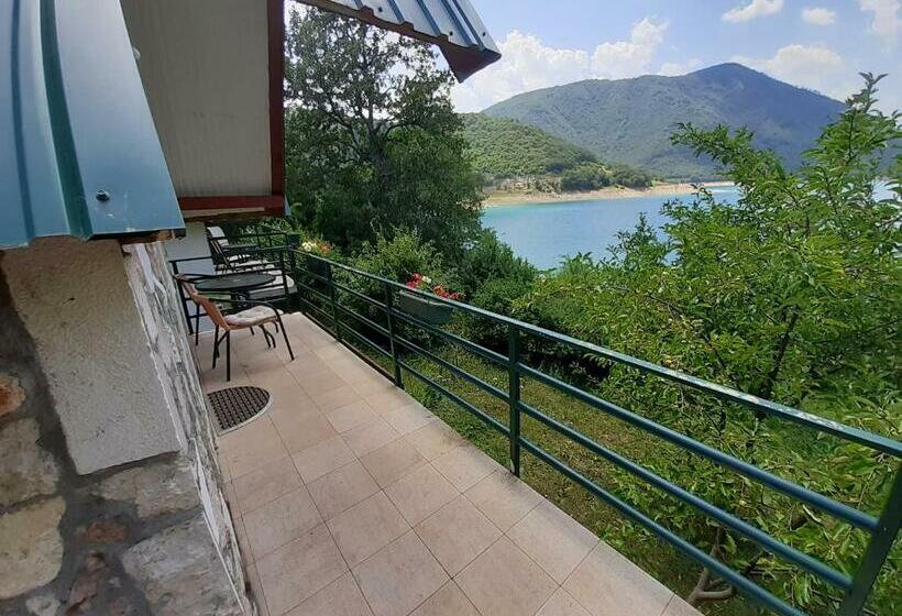 بنگله خانوادگی, B&b Konak