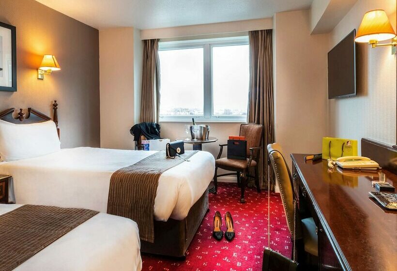 Номер Стандарт, Ibis London Earls Court