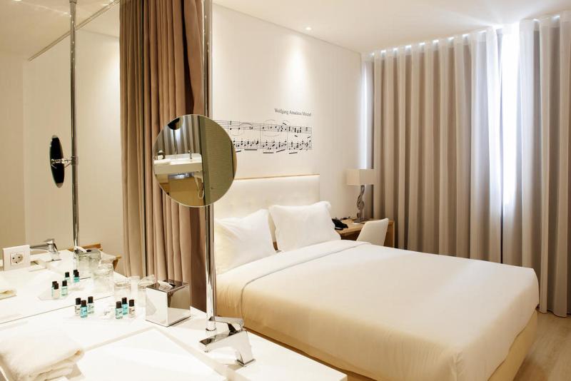 Номер Стандарт, Ibis London Earls Court