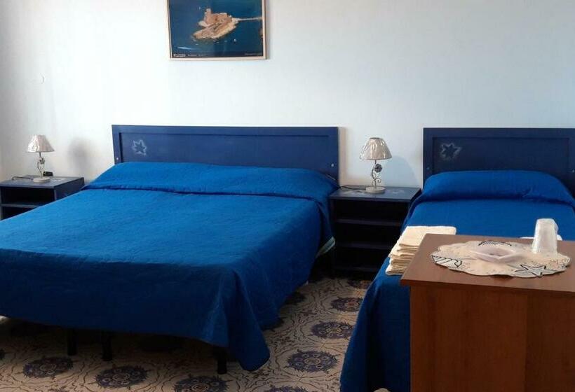 Трехместный Номер Deluxe Вид на Море, Miramare B&b Di Cerri Maria