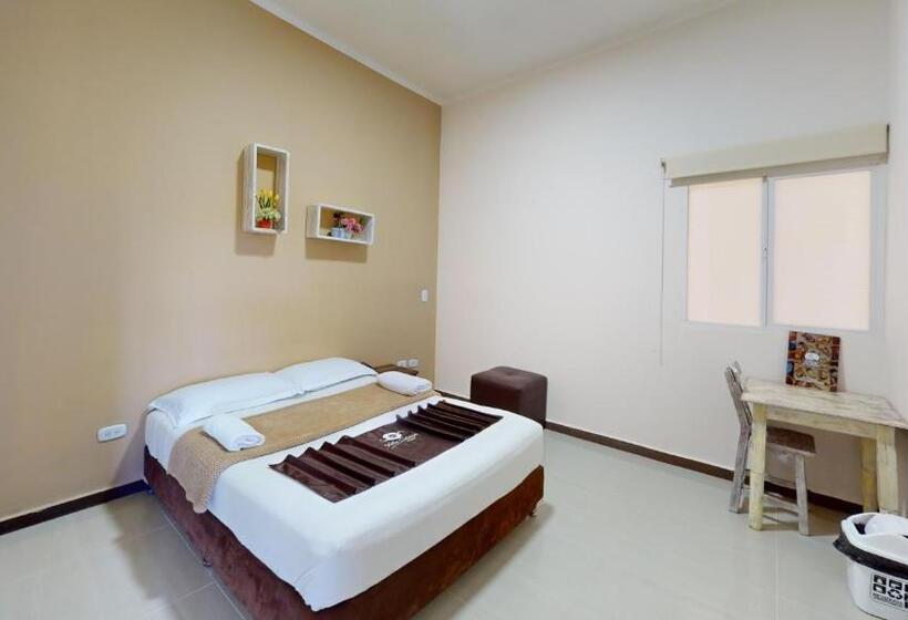 标准间, Villa Colonia