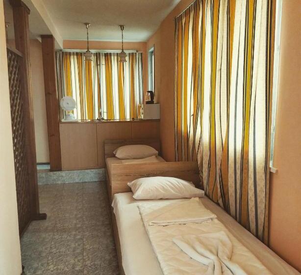 经典四人房间, Guest House Petrovi