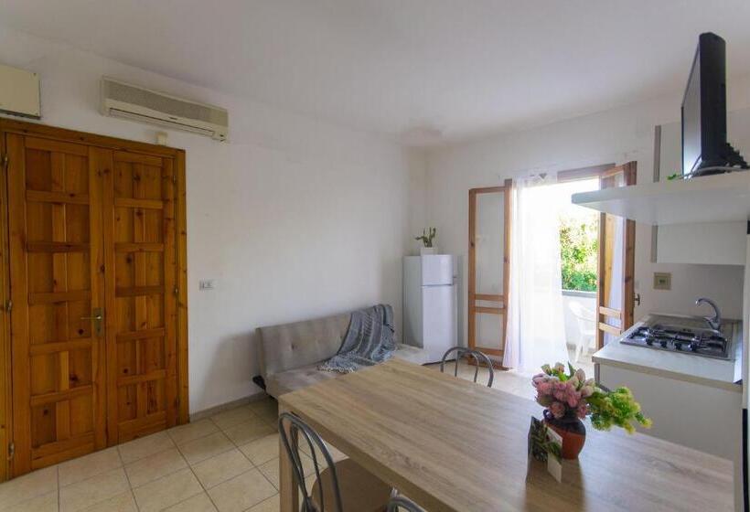 Апартаменты 1 Спальня с Балконом, Residence Borgo Latino  Localo