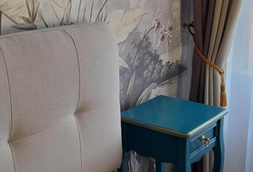 デラックススタジオ, B&b Manoir De La Fabrègues