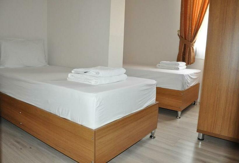 اتاق استاندارد چهارنفره با بالکن, İskele Otel