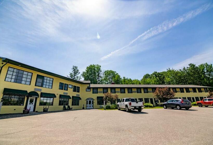 Номер Стандарт, The Lodge At Poland Spring Resort