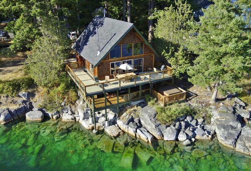 샬레, Pender Harbour Resort & Marina