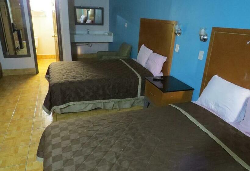 Номер Стандарт 2 Двуспальные Кровати, Executive Inn Laguna Vista