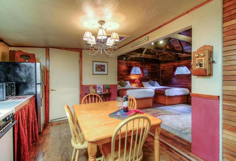 Дом 1 Спальня, Redwoods River Resort & Campground