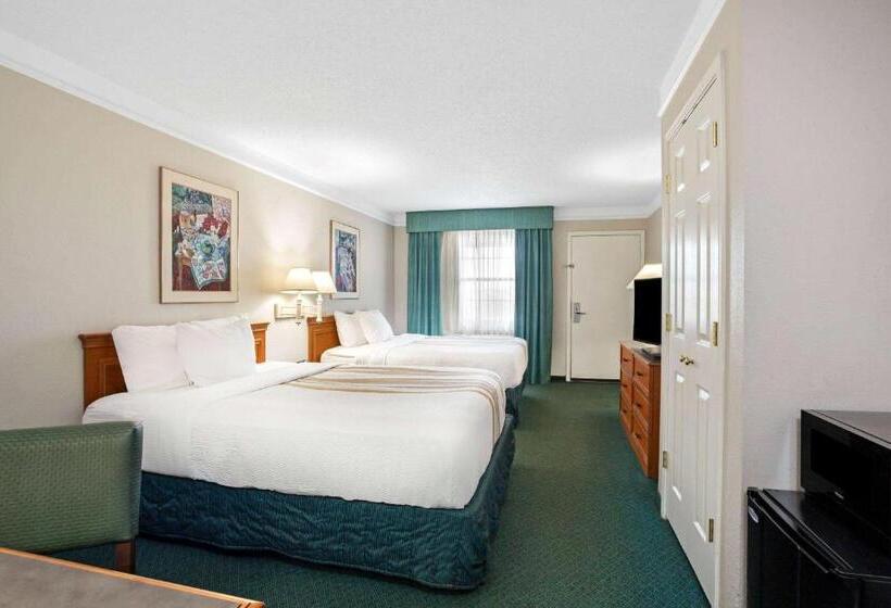 带2个双人床的标准工作室, Baymont By Wyndham Fort Stockton