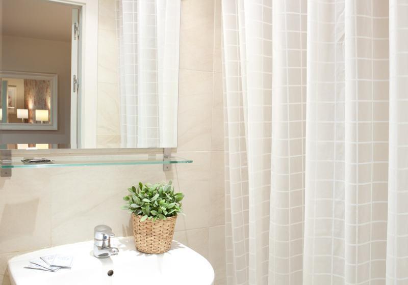 Номер Стандарт Адаптированный для Инвалидов, Crowne Plaza Hotel Los Angeles Harbor, An Ihg