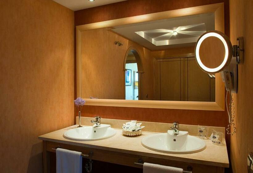 סוויטת ג'וניור נוף לים, Elba Sara Beach & Golf Resort