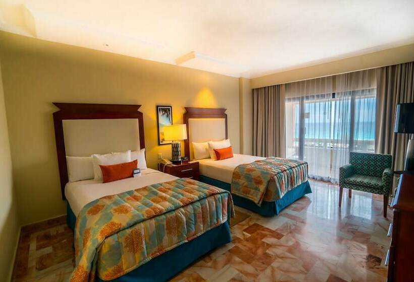 חדר דלוקס נוף לים, Wyndham Grand Cancun All Inclusive Resort & Villas