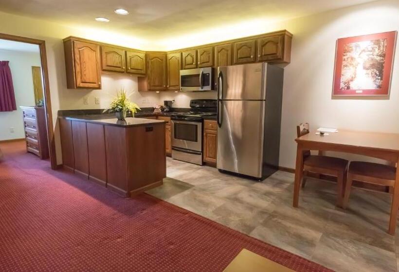 Люкс с гидромассажем, Shepherd Mountain Inn & Suites
