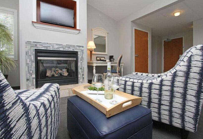 Люкс Повышенной Комфортности, Bay Pointe Inn