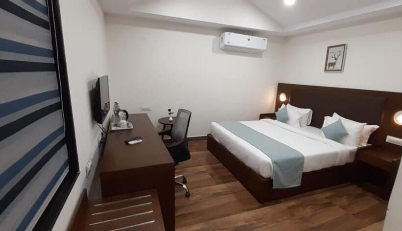 Номер Deluxe, Aranya Resort By Mrugavani
