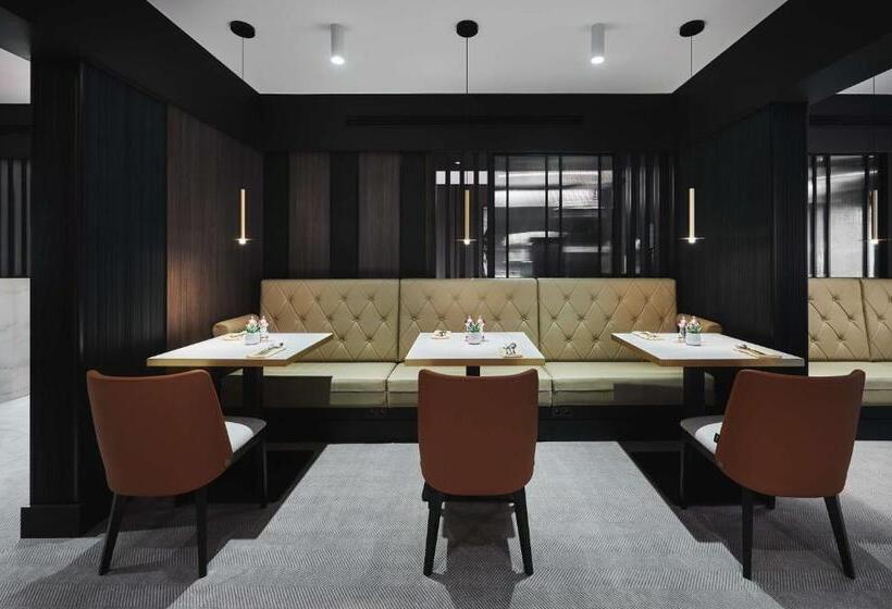 Полулюкс, Radisson Collection Hotel, Warsaw