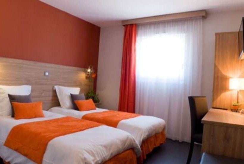 Номер Стандарт, Logis Hotel Restaurant De La Madeleine