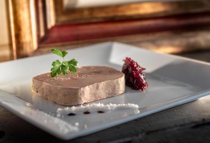 Номер Стандарт Трехместный, Logis Hôtel Restaurant Le Mont Aigoual