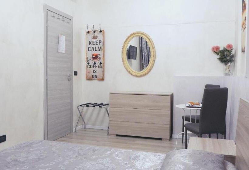 Chambre Standard, L Antenna