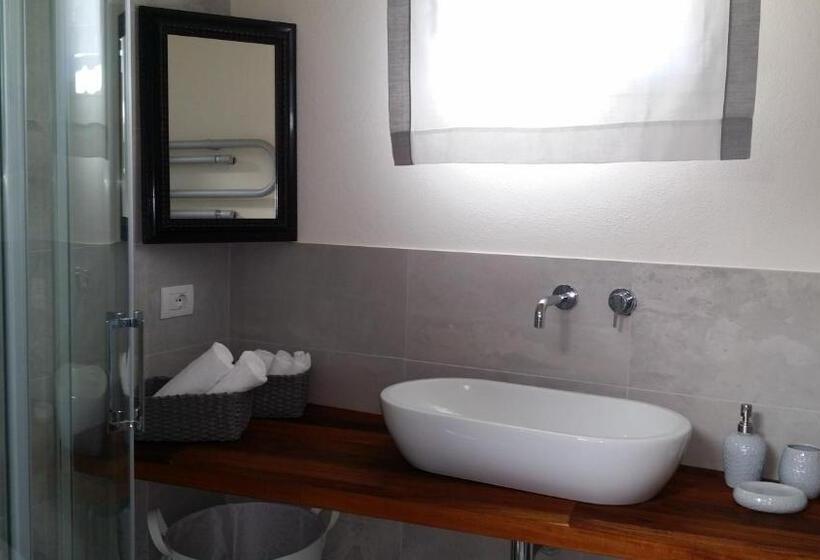اتاق لوکس, Tramontodivino B&b
