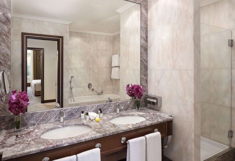 سوئیت جونیور با چشم‌انداز, Anantara Palazzo Naiadi Rome Hotel   A Leading Hotel Of The World