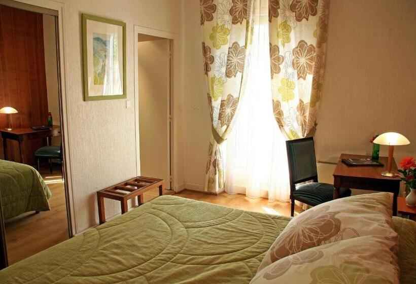 Номер Стандарт, Logis Hôtel Restaurant Grand Hôtel De Lyon