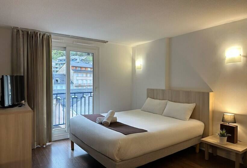스탠다드 스튜디오, Garden & City Cauterets Balneo
