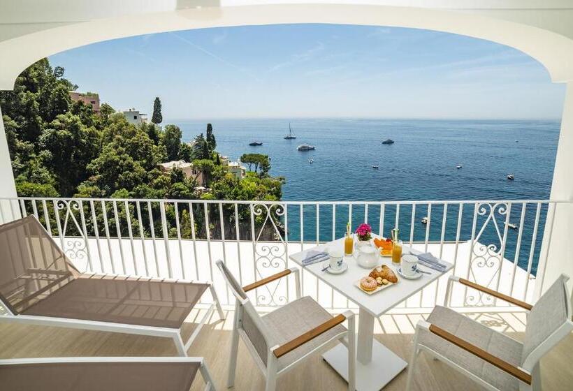 Номер Deluxe Вид на Море с Балконом, Villa Nina