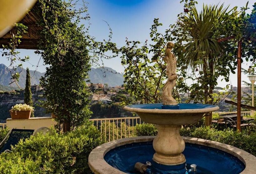 اتاق استاندارد سه تخته با بالکن, Ravello View