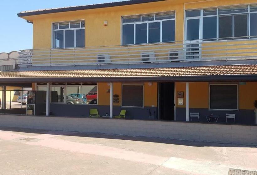 اتاق استاندارد, Etna Parking