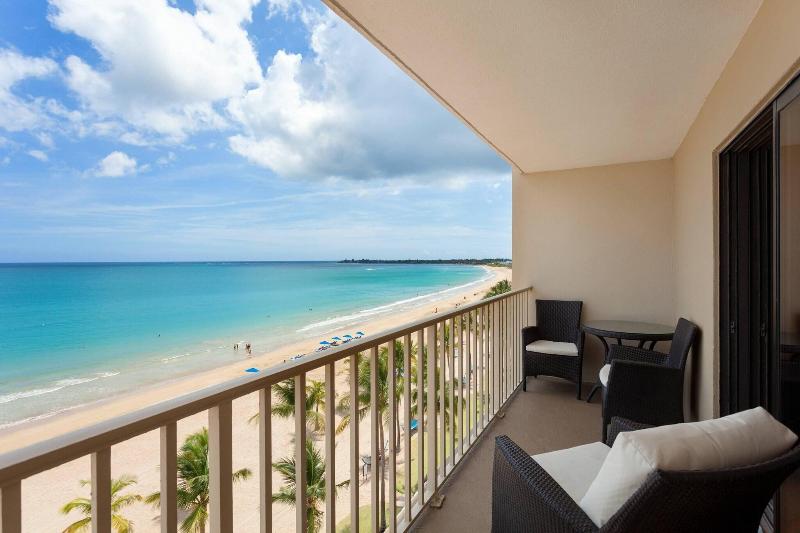 سوئیت با تخت بزرگ, Courtyard By Marriott Isla Verde Beach Resort