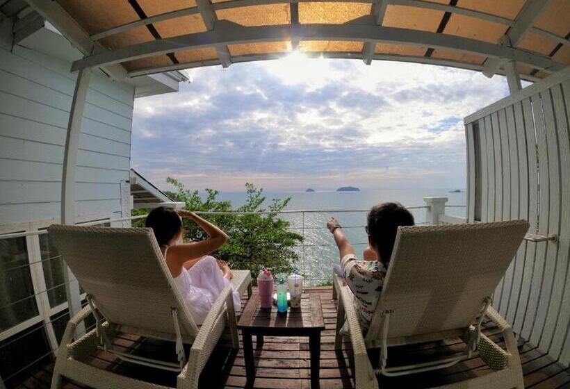 اتاق سوپریور با چشم‌انداز دریا, Koh Chang Cliff Beach Resort