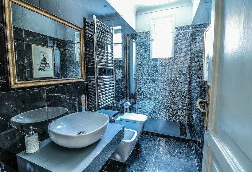 سوییت جونیور با چشم‌انداز دریا, Scognamiglio Suites